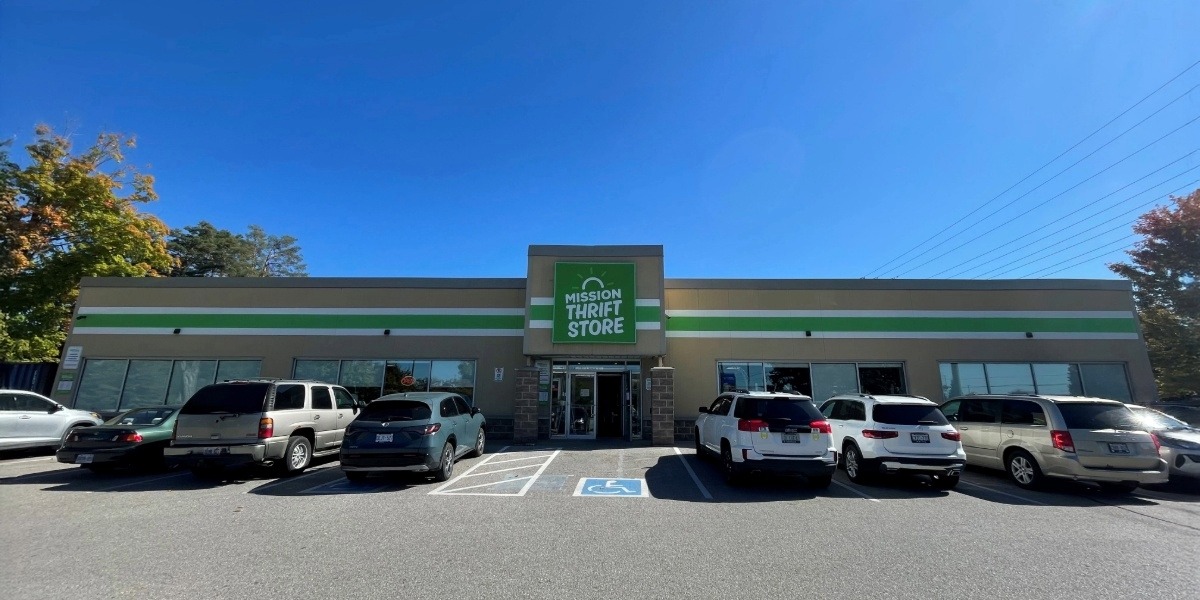 Mission Thrift Store • Barrie photo 4